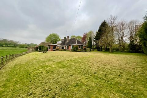 4 bedroom property for sale, Marsh Bungalow, 32 Uttoxeter Road, Draycott, ST11 9NR
