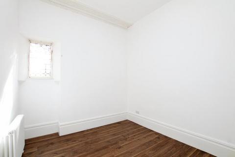 2 bedroom apartment to rent, Nore Road, Bristol BS20