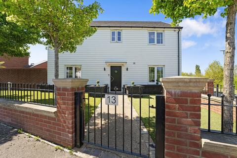 4 bedroom detached house for sale, Wiltshire Gardens,  Ashford, TN25