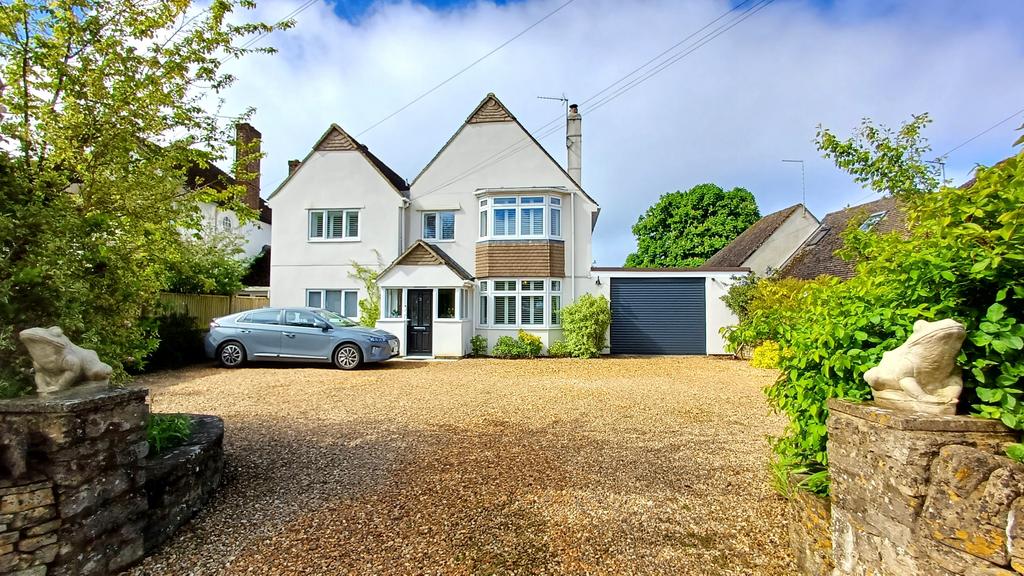 Burford Road, Chipping Norton OX7 7 bed detached house £1,150,000