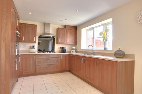 4 bedroom detached house for sale, Romsey