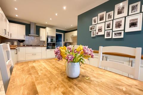 22 Broadlands, Benfleet, SS7 3BD