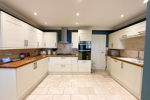22 Broadlands, Benfleet, SS7 3BD