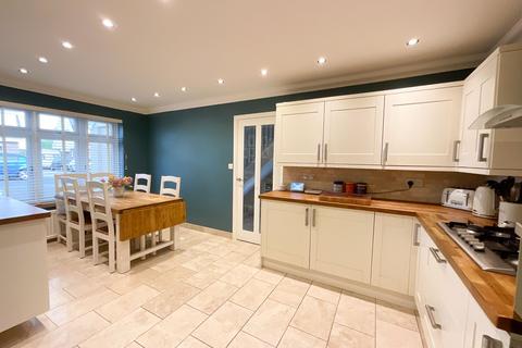 22 Broadlands, Benfleet, SS7 3BD