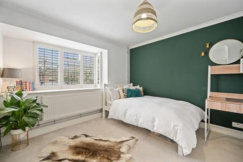 2 bedroom maisonette for sale, Grove Road, Sutton