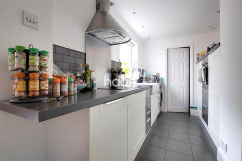 2 bedroom terraced house to rent, Boundary Road