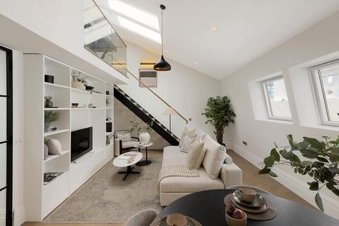 Flat 1, 26 Redcliffe Gardens, London, SW10 9HA