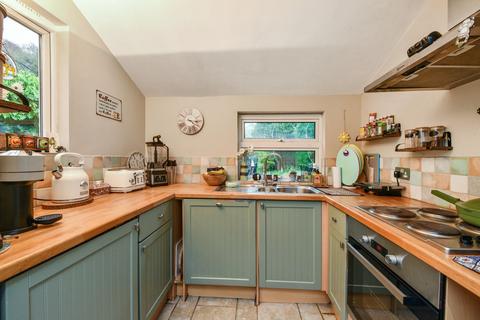 165 Headley Road, Liphook, GU30 7PU