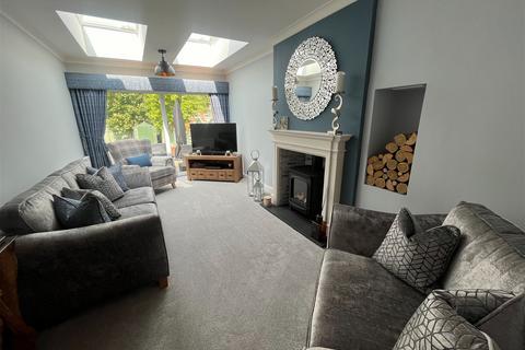3 bedroom semi-detached house for sale, Stanton Road, Solihull B90