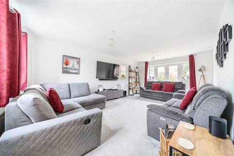 6 bedroom detached house for sale, Foster Way, Romsey, Hampshire