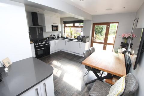 6 bedroom detached house for sale, Cork Lane, Leicester LE2