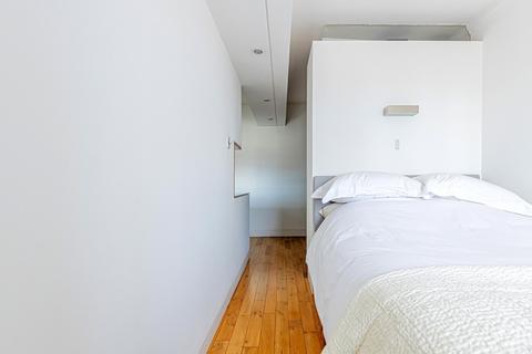 2 bedroom apartment to rent, Bramshaw Road, Hackney, London, E9