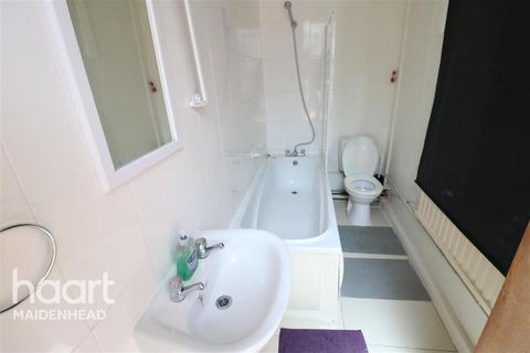 1 bedroom in a house share to rent, Braywick Road- House Share