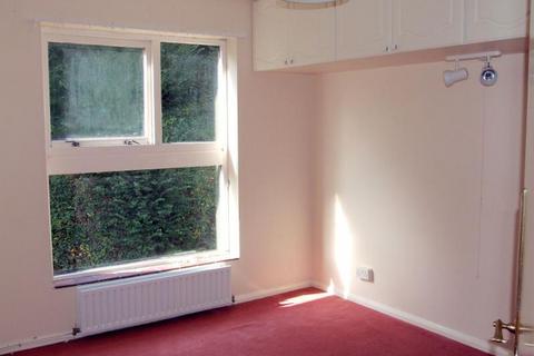 48 Chapel Fields, Godalming, GU7 2BX