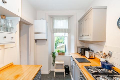 5 Balmoral Place, Edinburgh, EH3 5JA