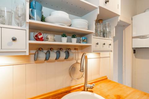 5 Balmoral Place, Edinburgh, EH3 5JA