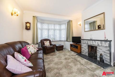25 Heather Glen, Romford, RM1 4SR