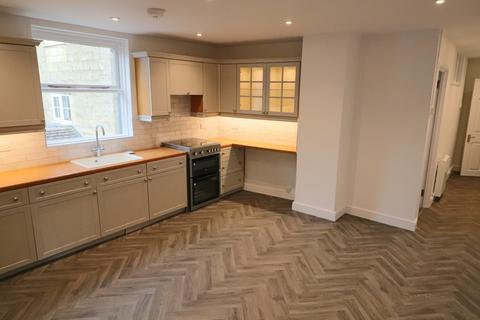 1 bedroom flat to rent, High Street, Winchcombe, GL54