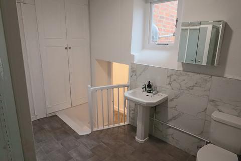 1 bedroom flat to rent, High Street, Winchcombe, GL54