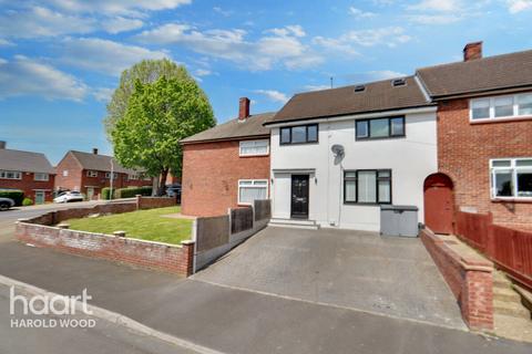 62 Tring Gardens, Romford, RM3 9EJ