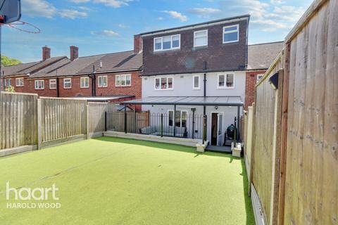62 Tring Gardens, Romford, RM3 9EJ