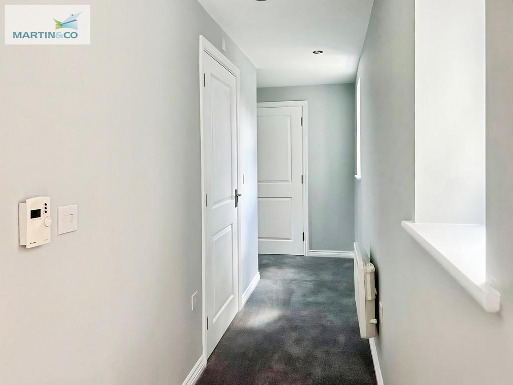 5a9f0551-Verney 20road 20hallway