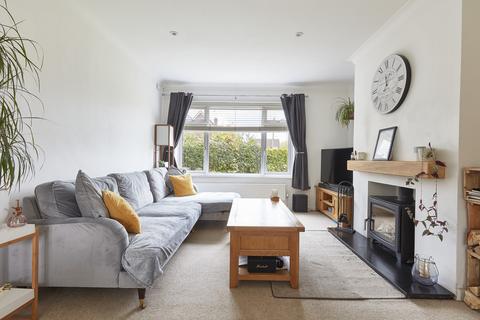 18 Emsons Close, Linton, Cambridge, CB21 4NB