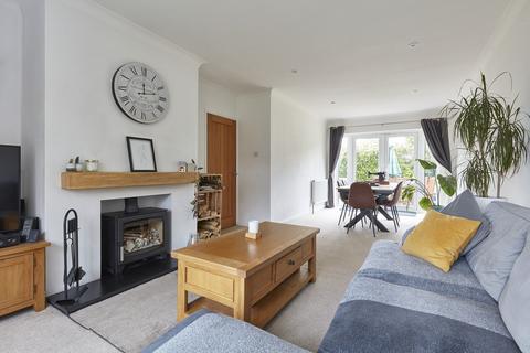 18 Emsons Close, Linton, Cambridge, CB21 4NB