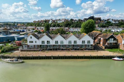 1 bedroom apartment for sale, Rock Channel Quay, Rye, East Sussex TN31 7DQ