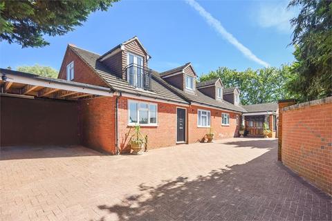 5 bedroom detached house for sale, North End Road, Quainton, Buckinghamshire.