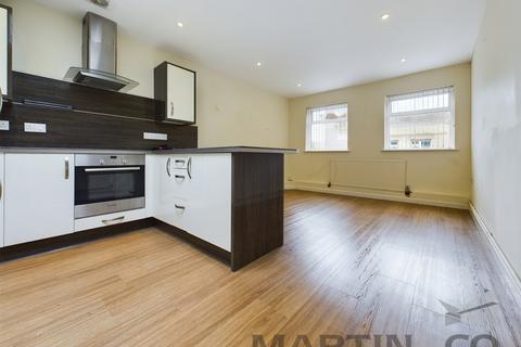 1 bedroom apartment to rent, High Street, Gosport