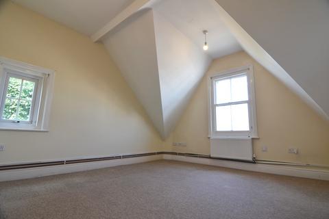 2 bedroom flat to rent, Carlton Road South, Weymouth