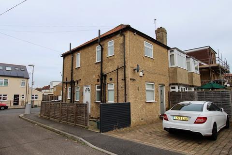1 bedroom flat to rent, Lenelby Road, Surbiton KT6
