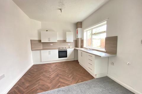 2 bedroom end of terrace house to rent, Paxton Street, Ferryhill