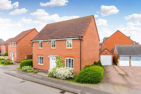 4 bedroom detached house for sale, Springfield Road, Rushden NN10