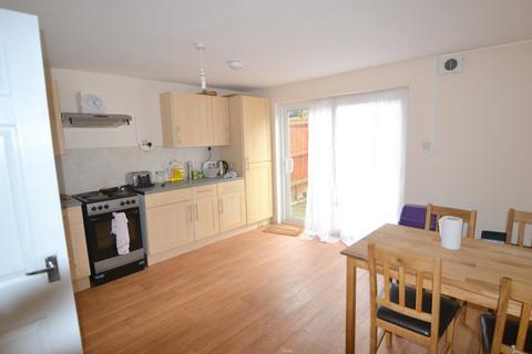 1 bedroom in a house share to rent, Bedford Court, Haverhill