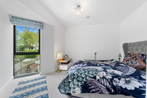 2 bedroom end of terrace house for sale, Corbet Close, Wallington