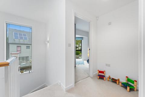 1 Corbet Close, Wallington, SM6 7GB