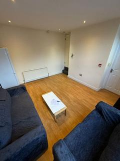 3 bedroom terraced house to rent, Norman Grove, Kirkstall, LS5 3JH