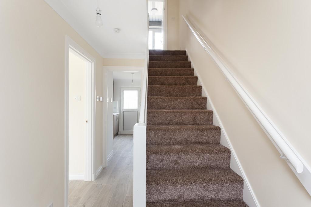 51 Burnside Crescent 02