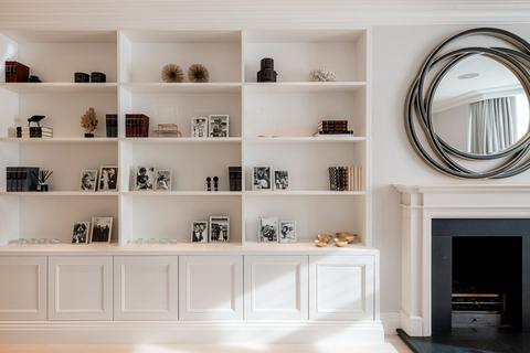 10 Thornton Road, London, SW19 4NE