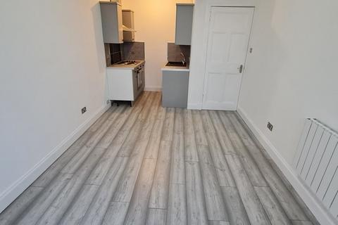 1 bedroom flat to rent, Craigie Street, Govanhill G42