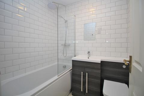 2 bedroom terraced house for sale, Middle Street, Brighton