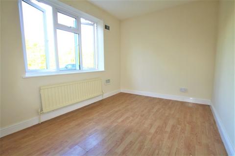 6 Poyle Road, Colnbrook, Slough, SL3 0EZ