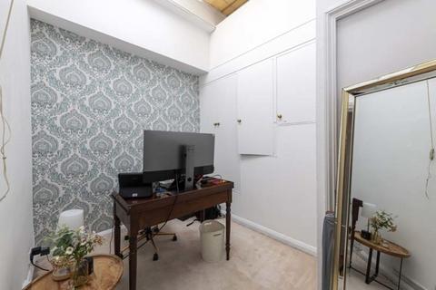 1 bedroom apartment to rent, Queens Gate, South Kensington, SW7