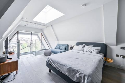 2 bedroom flat to rent, Independents Road, Blackheath, London, SE3