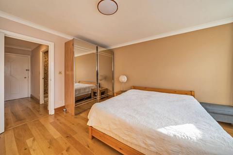 2 bedroom flat to rent, Neptune Court, Docklands, London, E14