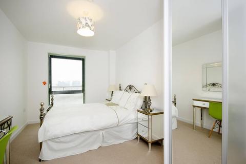 1 bedroom flat to rent, Yeoman Court, Poplar, London, E14