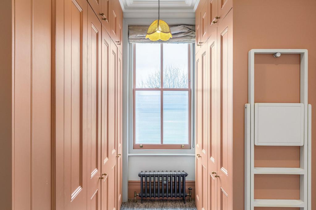 Walk-In Wardrobe