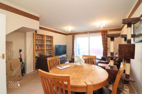 3 bedroom terraced house for sale, Russell Close, Wilnecote